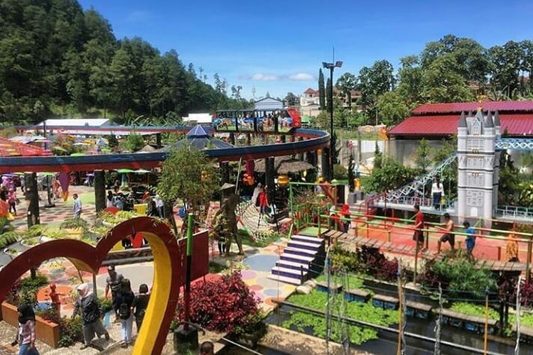 Bukit Sekipan di Karanganyar, salah satu tempat wisata di Tawangmangu.