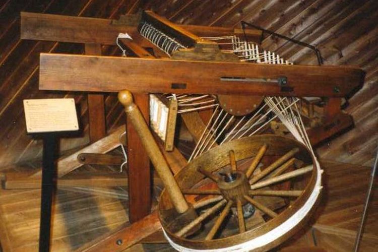 Ilustrasi mesin tenun the spinning jenny, salah satu penemuan era revolusi industri.