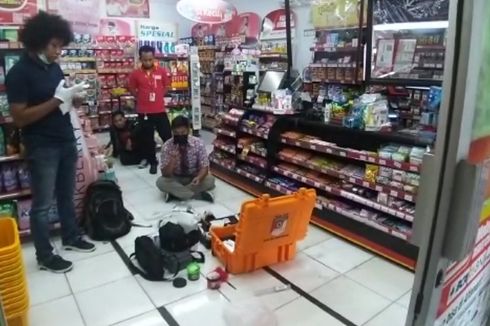 Todongkan Golok ke Kasir Alfamart di Brebes, Perampok Bawa Kabur Uang Rp 40 Juta