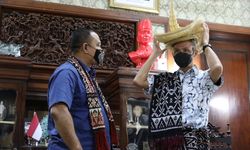 Temui Ganjar Pranowo, Raja Rote Beri Apresiasi karena Telah Menjaga Rakyat NTT di Jateng