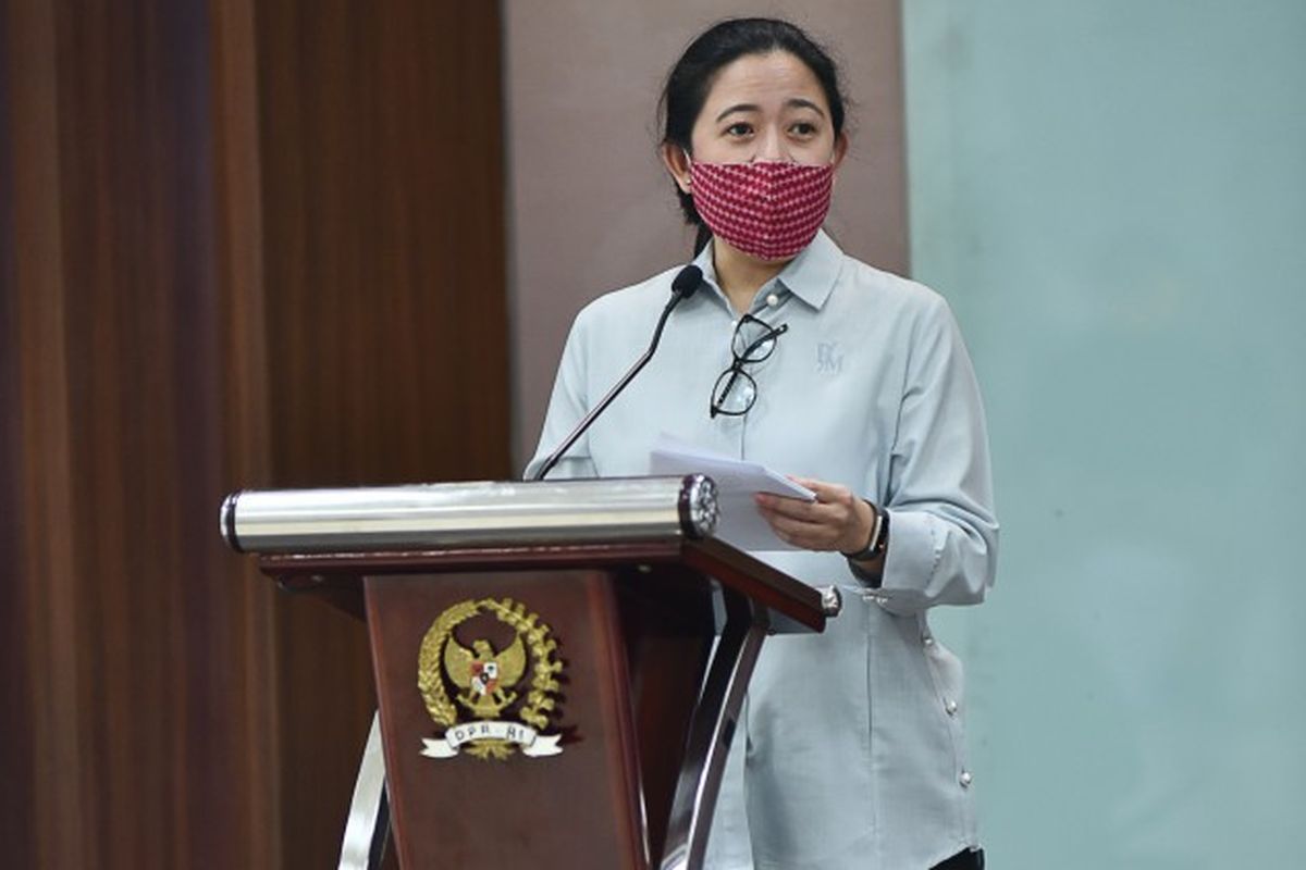 Ketua DPR RI, Puan Maharani saat memberi keterangan terkait new normal Covid-19, Rabu (27/05/2020)