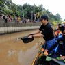 Warga Kota Tangerang Padati Sungai Cisadane untuk Mancing 2 Ton Ikan Bersama
