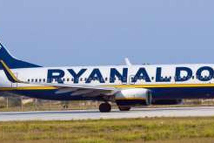 Maskapai penerbangan Ryanair memodikasi nama pesawatnya menjadi Rynaldo, yang merupakan bintang sepak bola timnas Portugal dan Real Madrid.