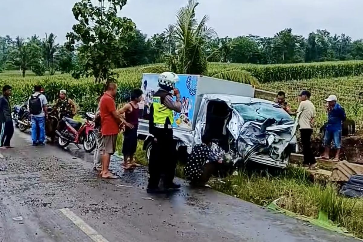Mobil SPPG yang terlibat kecelakaan di Kabupaten Lampung Timur, Kamis (12/2/2026).