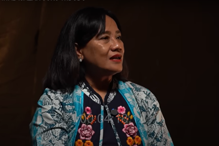 Wakil Rektor Bidang Pendidikan dan Pengajaran UGM Wening Udasmoro dalam wawancara di channel YouTube resmi UGM, Jumat (22/5/2025).