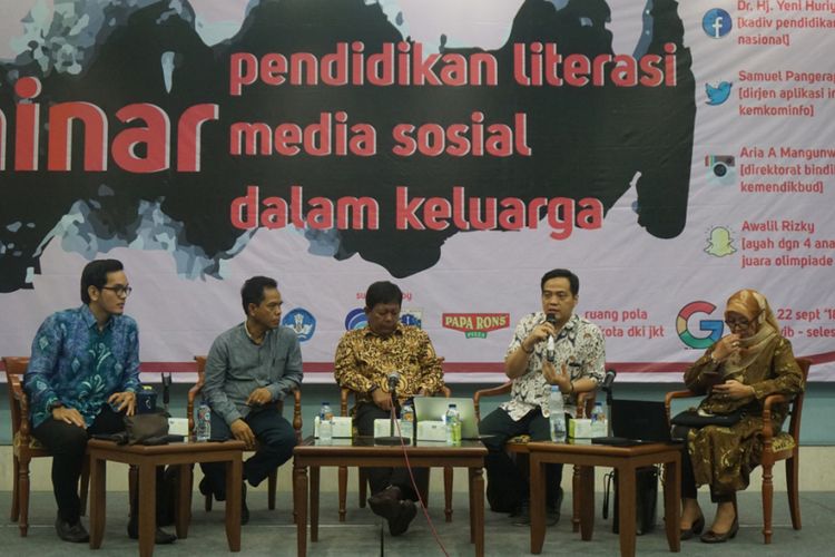 Seminar Pendidikan Literasi Media Sosial dalam Keluarga di Ruang Pola Balaikota DKI Jakarta (22/9/2018).