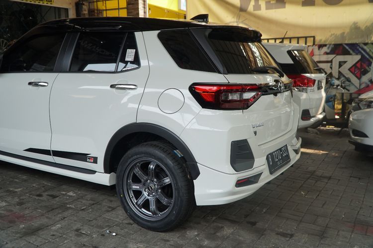 Pilihan pelek aftermarket untuk Toyota Raize dan Daihatsu Rocky