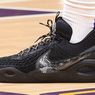 Misterius, Sepatu Nike Cosmic Unity Basketball di Kaki Anthony Davis