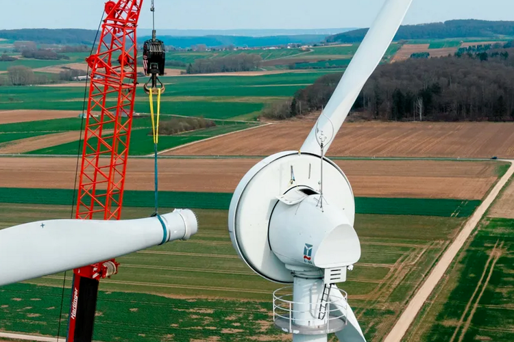 Turbin angin dengan bilah kayu terpanjang di dunia akan dipasang dan diuji coba di Eropa 

