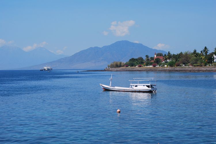 Panorama Pulau Solor di Nusa Tenggara Timur (NTT).