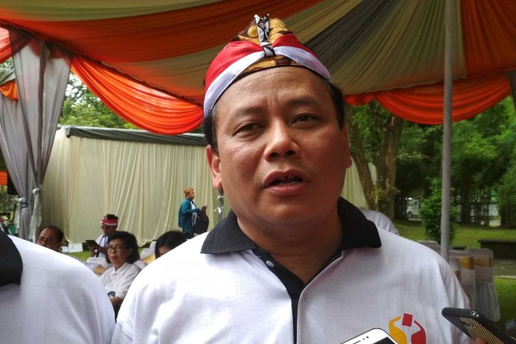 Ketua Bawaslu Abhan Misbah seusai apel Panwaslu se-Jawa Tengah, di Kompleks Taman Wisata Candi Borobudur, Magelang, Rabu (14/2/2018).