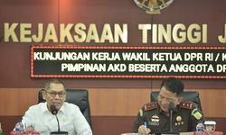  Wakil Ketua DPR Apresiasi Kinerja Kejati Jatim: Tak Ada Celah Lagi untuk Korupsi