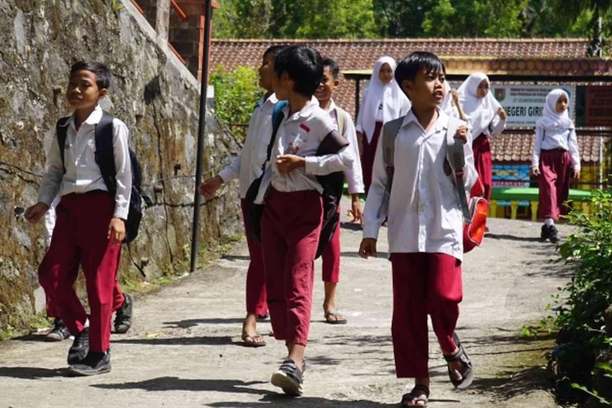 Tahun ajaran baru 2025/2026 akan dimulai pertengahan Juli ini. Berikut kata-kata motivasi belajar agar lebih semangat pada hari pertama masuk sekolah.