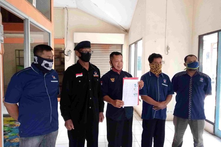 Pengurus Nasdem Kabupaten Semarang protes dengan adanya dugaan mahar politik.