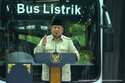 Prabowo: Mensesneg, Catat Gubernur yang Tak Pesan Truk dan Bus Dalam Negeri