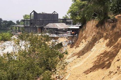 Kondisi Bukit Putri Cempo Gresik yang Longsor Mengkhawatirkan, 1 Kafe Dibongkar