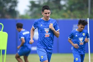 Dari Zagreb ke Bandung, Luka Menalo Ungkap Alasan Pilih Persib