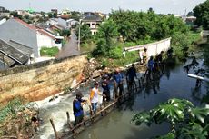 Lagi-lagi, Tanggul Kali Laya Depok Jebol dan Sebabkan Banjir...