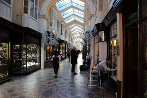 Burlington Arcade, Tempat Belanja Mewah atau Sekadar Cuci Mata