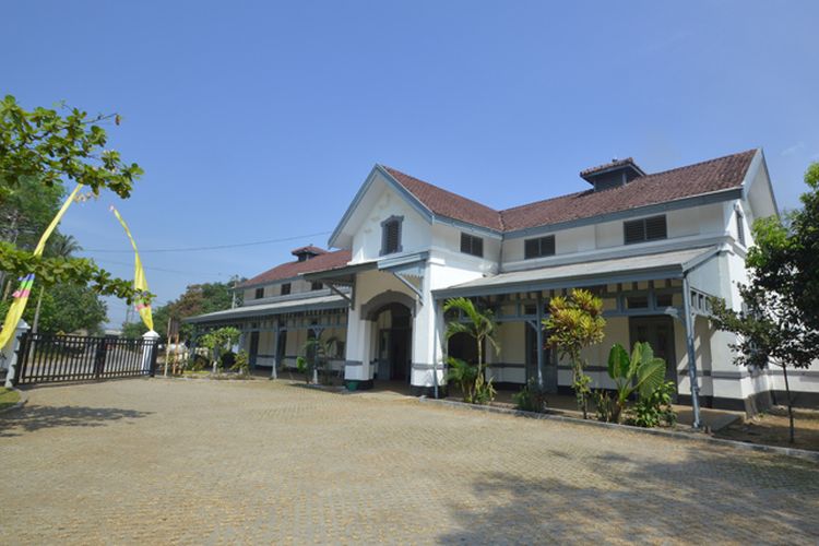 Stasiun Tuntang di Kecamatan Tuntang, Kabupaten Semarang. 