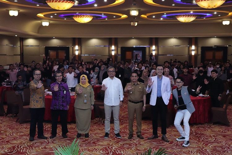 Genbest Talk digelar sebagai upaya Kemenkominfo untuk mencegah stunting pada generasi muda.