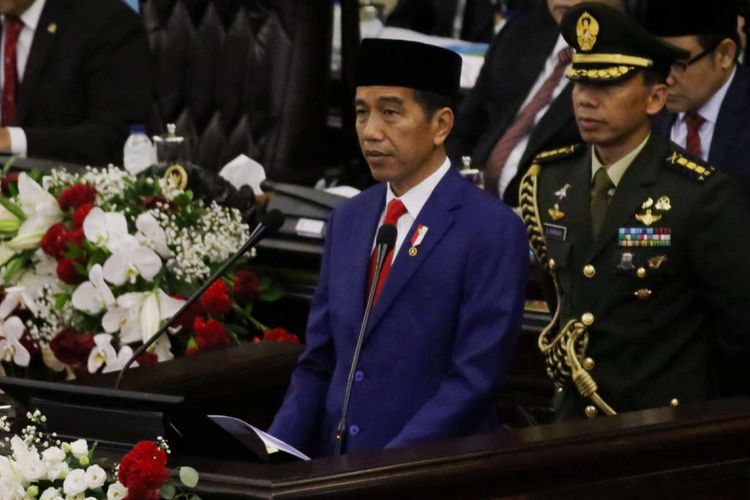 Presiden Joko Widodo memberikan pidato kenegaraan pada sidang tahunan Majelis Permusyawaratan Rakyat Republik Indonesia Tahun 2018 di Kompleks Parlemen, Senayan, Jakarta, Kamis (16/8/2017). Presiden Joko Widodo menyampaikan pidato, yakni pidato kenegaraan dalam rangka Hari Ulang Tahun RI ke 73.