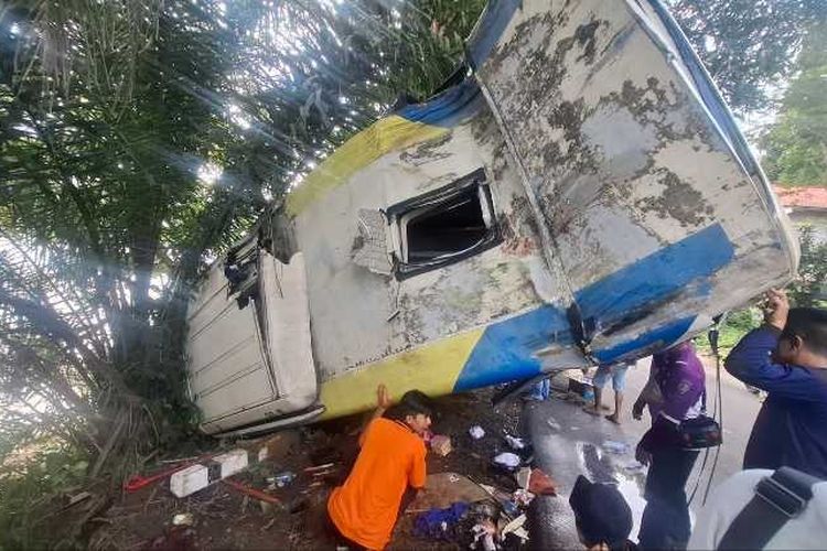 Bus Damri Rute Sintang-Pontianak Kalbar Kecelakaan, 1 Orang Tewas
