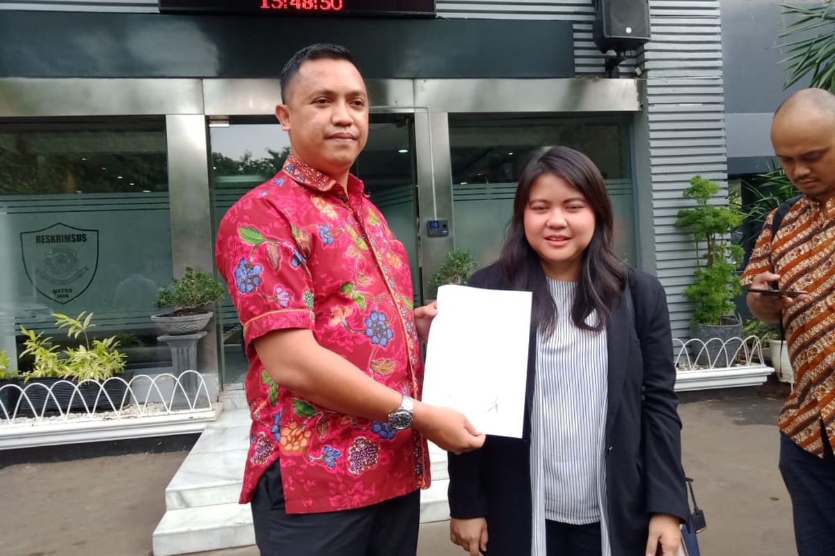 Anggota DPRD DKI Jakarta Fraksi PDI Perjuangan Ima Mahdiah di Polda Metro Jaya, Jakarta Selatan, Rabu (13/11/2019).