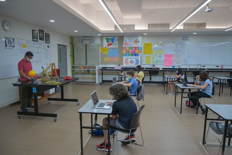 Jakarta Intercultural School menjadi salah satu sekolah percontohan di Jakarta yang menerapkan pembelajaran tatap muka di masa pandemi.