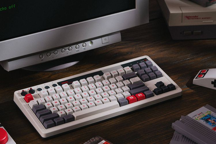 Keyboard gaming Retro Mechanical Keyboard dari 8BitDo