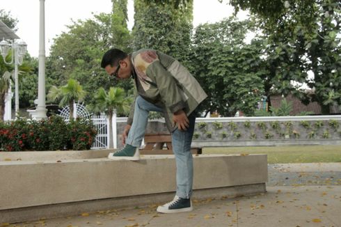 Ridwan Kamil dan Brand Lokal Bandung Rilis Celana Jeans dari Limbah Botol Plastik