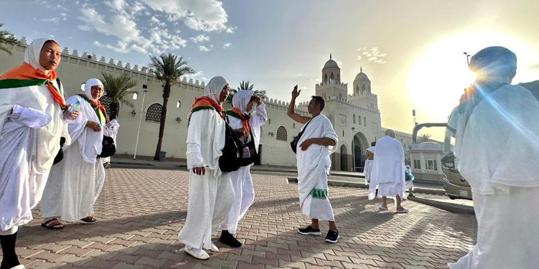 Gelombang Panas Menerpa Madinah: Tips Jaga Kesehatan Jemaah Haji di Tengah Suhu 45 Derajat Celcius