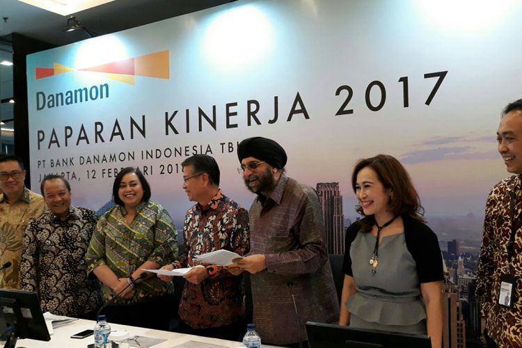 Paparan kinerja keuangan PT Bank Danamon Indonesia Tbk di Jakarta, Senin (12/2/2018).