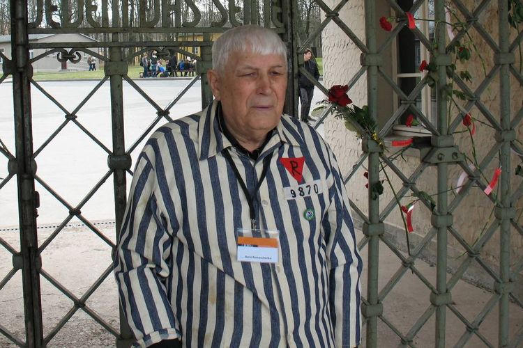Boris Romanchenko (96 tahun) yang selamat dari serangkaian kamp konsentrasi Nazi, termasuk Buchenwald dan Bergen-Belsen, terbunuh akibat ledakan selama serangan Rusia ke Ukraina.