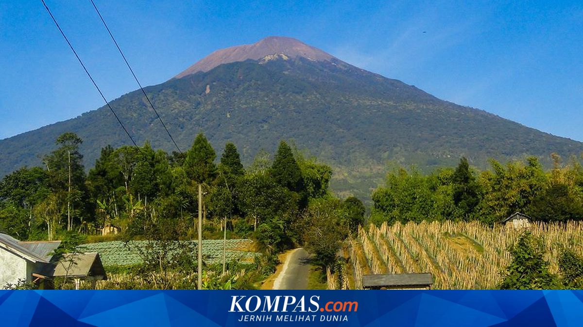 Batuan Retak Mendadak Longsor, Pendaki 16 Tahun Terjatuh ke Kawah Gunung Slamet
