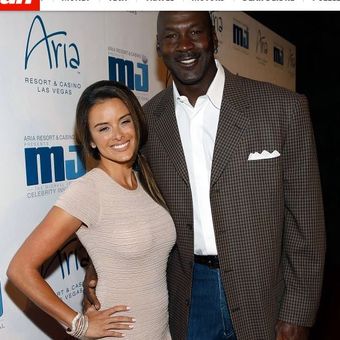 Michael Jordan dan istrinya, Yvette Prieto.