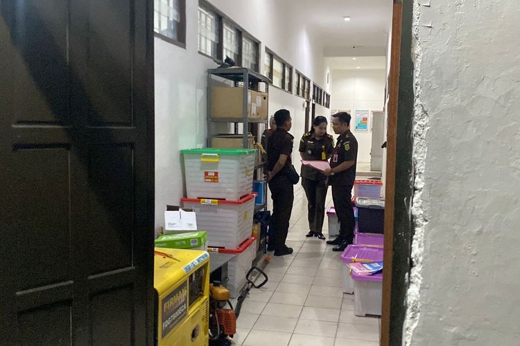 Diduga Korupsi Dana Hibah Pilkada, Kantor KPU Palangka Raya Digeledah Kejari