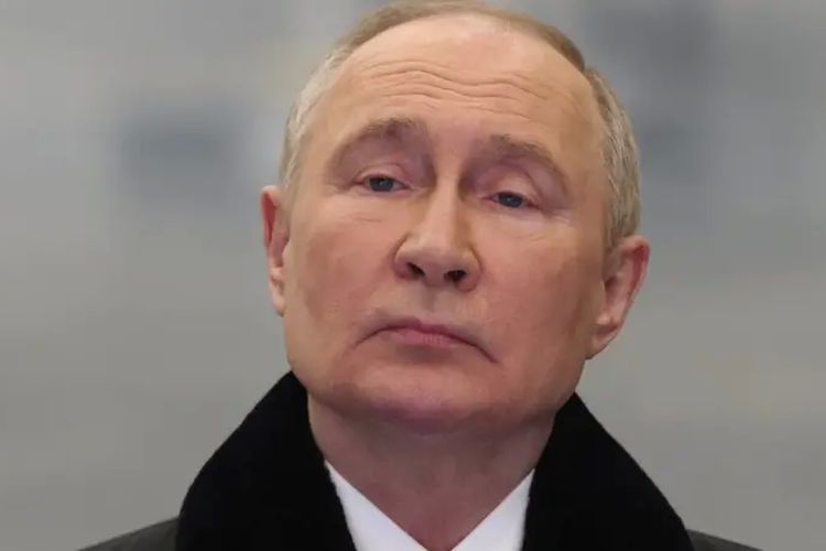 Vladimir Putin diperkirakan akan memenangi masa jabatan kelima sebagai presiden Rusia dalam pemilu yang diadakan pada 15 hingga 17 Maret 2024.
