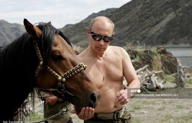 Misteri Tenggelamnya Kursk, Kecelakaan Kapal Selam Terparah Rusia ...