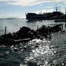 Kapal Pengangkut Sembako dan Elpiji Terbakar di Pelabuhan Bajoe Bone, 2 ABK Kritis