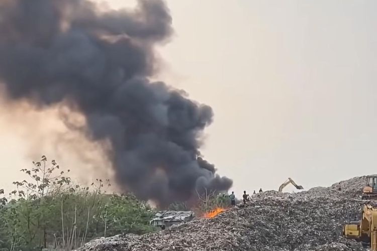 TPA Cipeucang Tangsel Sempat Terbakar, Kondisi Kini Sudah Terkendali