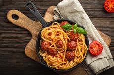 Resep Spaghetti Bakso Ayam, Bekal Sekolah Anak 