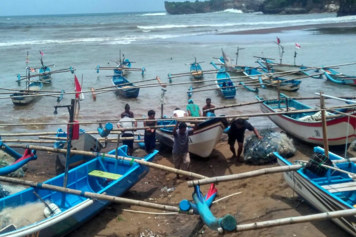 Siklon 96S Muncul, Nelayan Diminta Tunda Berlayar