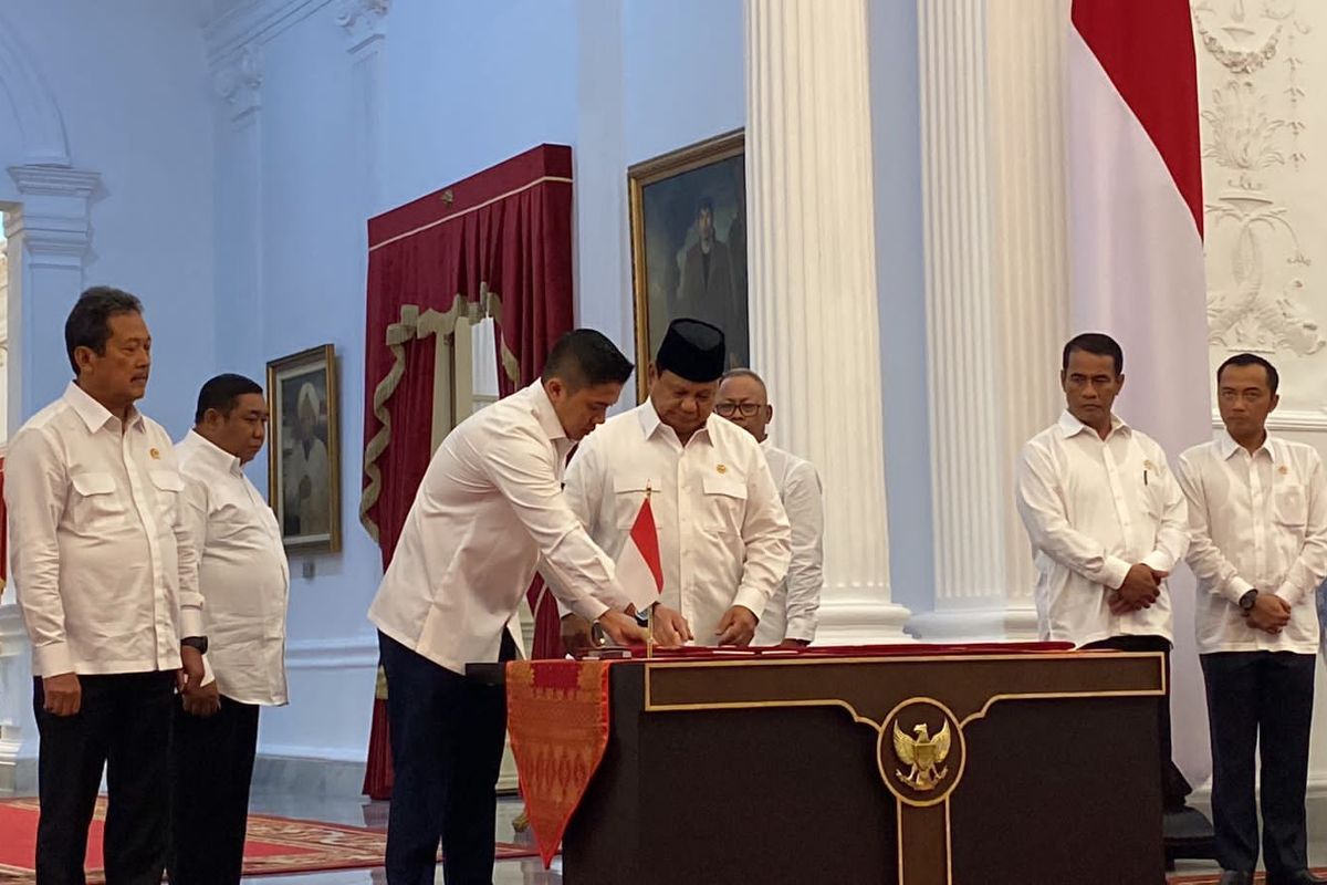 Prabowo Teken Aturan untuk Hapus Utang Petani, Nelayan, hingga UMKM