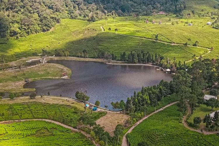 Telaga Saat di Puncak, Bogor