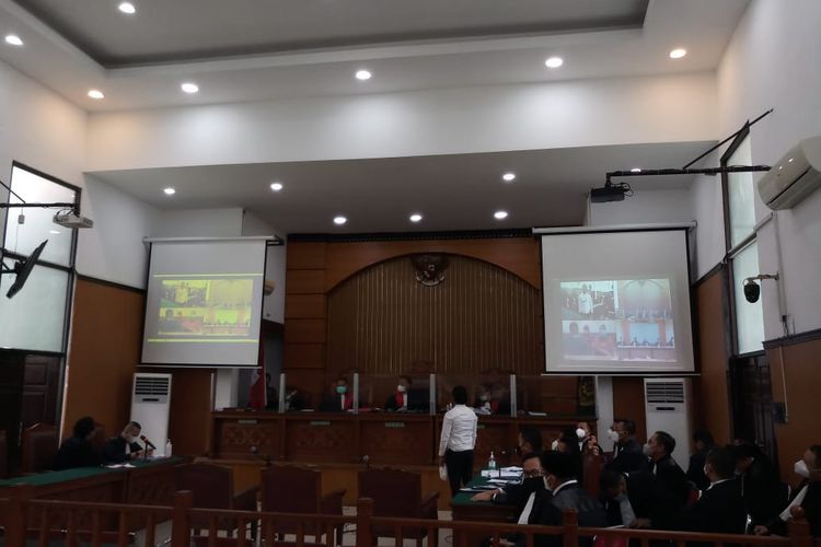 Sidang keterangan saksi JPU kasus dugaan dugaan pembunuhan di luar proses hukum atau unlawful killing terhadap empat anggota laskar FPI di PN Jakarta Selatan, Selasa (26/10/2021).
