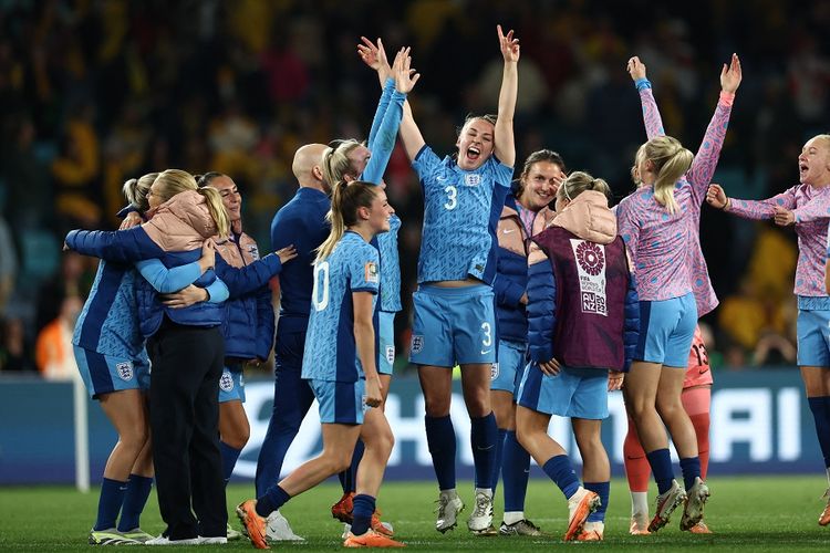 Para pemain timnas Inggris bereaksi setelah memenangi pertandingan sepak bola semifinal Piala Dunia Wanita 2023 antara Australia vs Inggris di Stadium Australia di Sydney pada 16 Agustus 2023. (Foto oleh FRANCK FIFE / AFP)