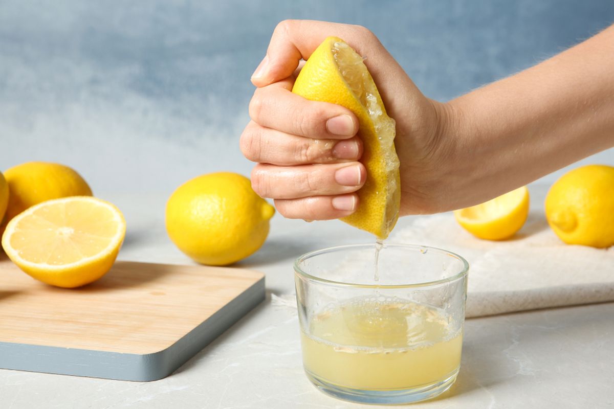 Manfaat air lemon untuk menurunkan berat badan pada manusia ternyata hanya mitos belaka.