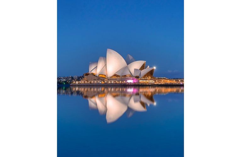 Sydney Opera House yang merupakan ikon dari kota Sydney. 