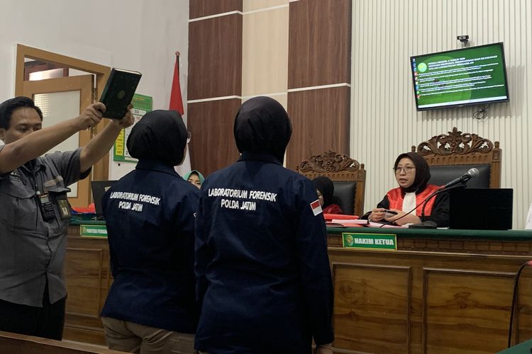 Pengacara Kaget Barang Bukti Sabu di Sidang Mirip Tawas, Labfor Polda Jatim Dihadirkan